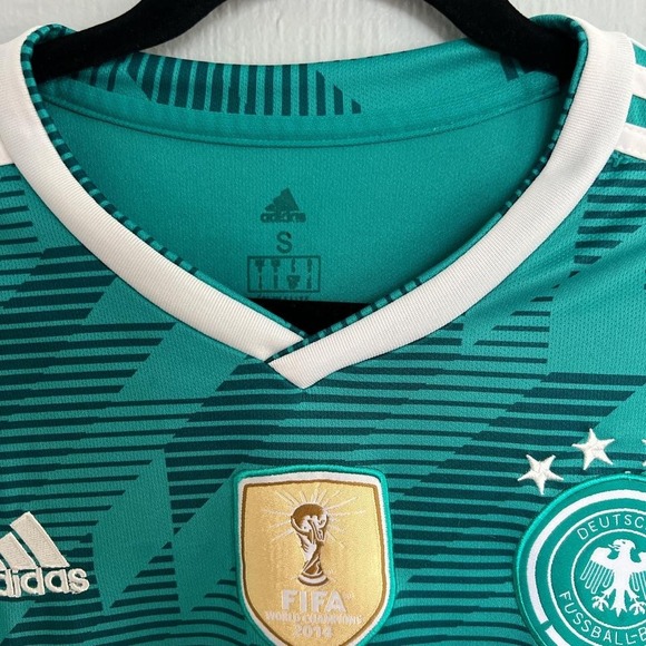 Adidas Germany 2018 World Cup Green Jersey Men's Small - Picture 5 of 8